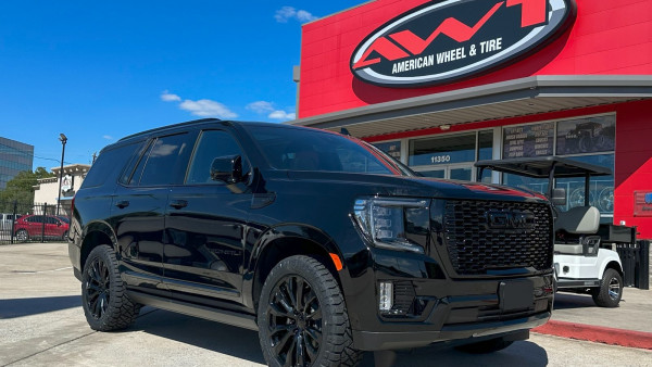 2023 Black GMC Yukon Denali