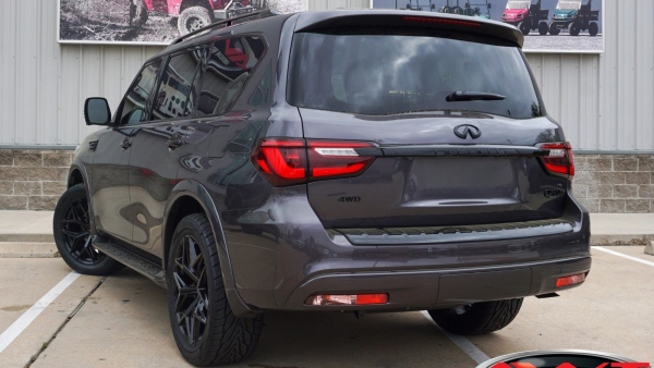 Anthracite Gray 2024 Infiniti QX80