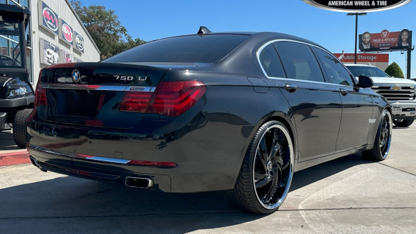 Black 2013 BMW 750