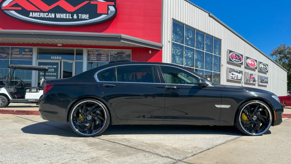 Black 2013 BMW 750