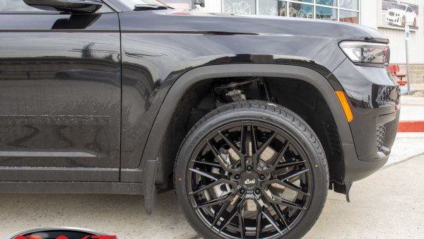 Black 2022 Jeep Grand Cherokee