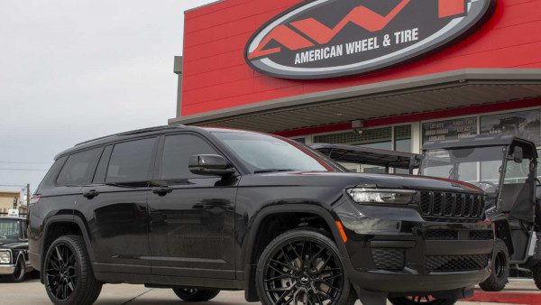 Black 2022 Jeep Grand Cherokee