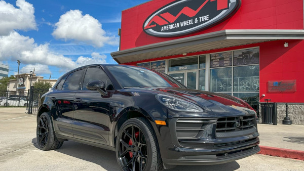 Black 2023 Porsche Macan