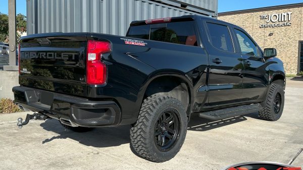 Black Chevrolet Silverado 1500 Trail Boss