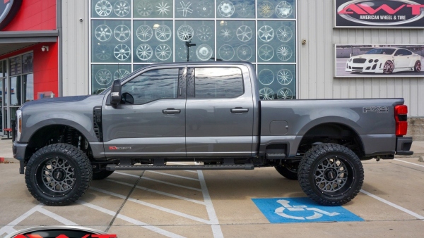 Carbonized Gray 2024 Ford F250 FX4