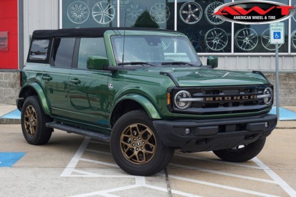 Eruption Green 2022 Ford Bronco