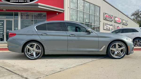 Gray BMW 530i