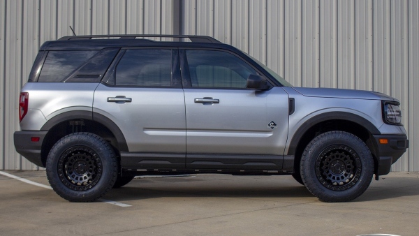 Iconic Silver 2021 Ford Bronco Sport