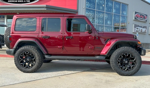 Maroon Jeep Wrangler Unlimited JL