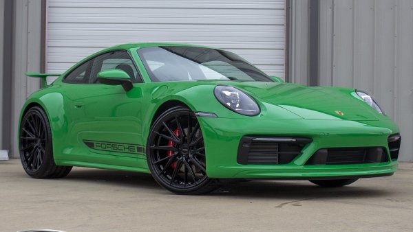 Python Green 2021 Porsche 911 Turbo