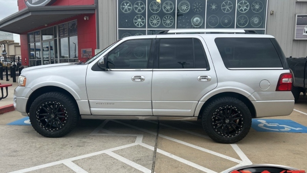 Silver 2016 Ford Expedition