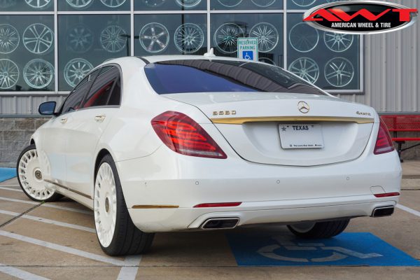 White 2015 Mercedes S550