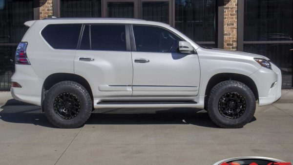 White 2019 Lexus GX460