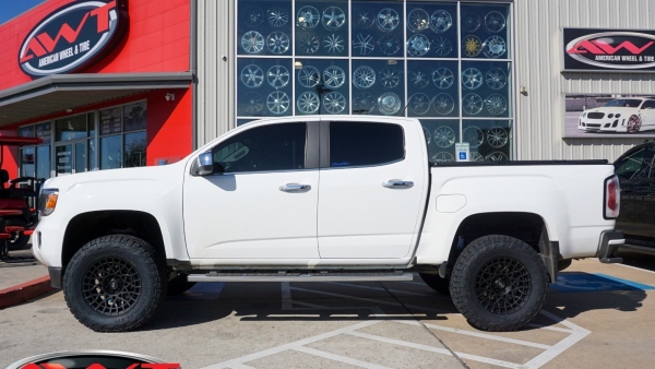 White 2020 GMC Canyon