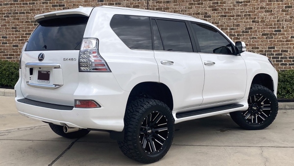 White 2020 Lexus GX460