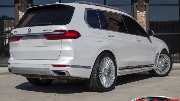 White 2022 BMW X7