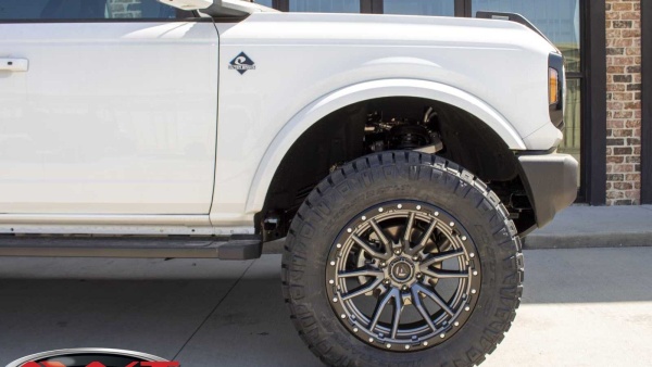 White 2022 Ford Bronco