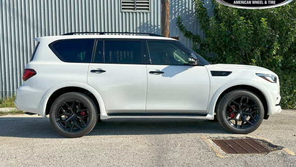 White 2023 Infiniti QX80