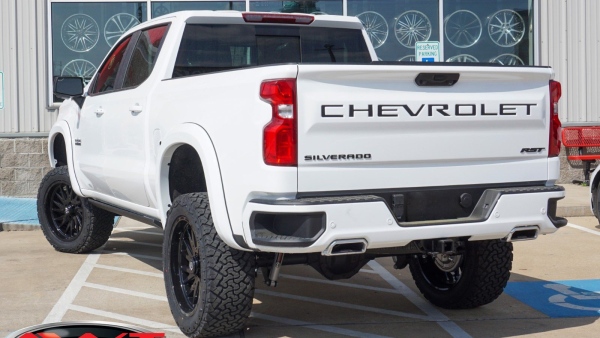 White 2024 Chevrolet Silverado 1500 Texas Edition Z71