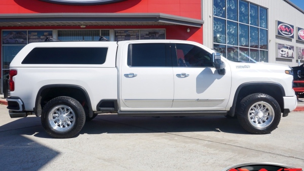 White 2024 Chevrolet Silverado HD 2500 High Country