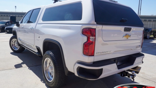 White 2024 Chevrolet Silverado HD 2500 High Country