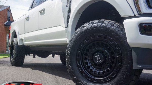 White 2024 Ford F250 Platinum