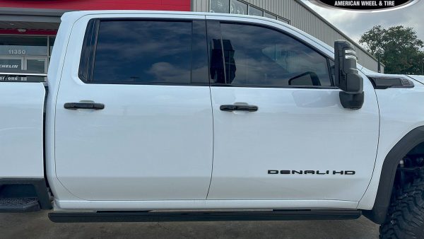 White 2024 GMC Denali Ultimate HD 2500