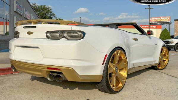 White Chevrolet Camaro ZL1