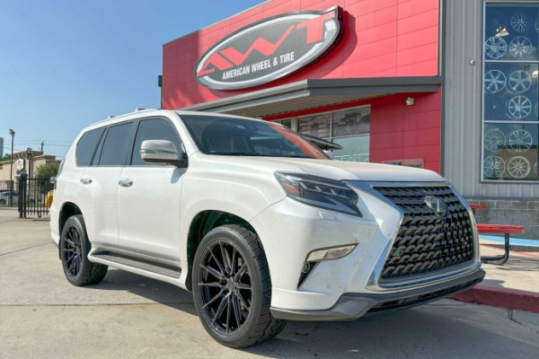 White Lexus GX460