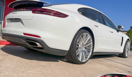 White Porsche Panamera