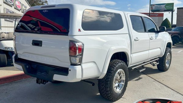 White Toyota Tacoma